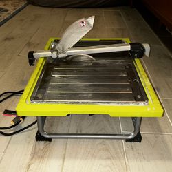Table Top Wet Tile Saw