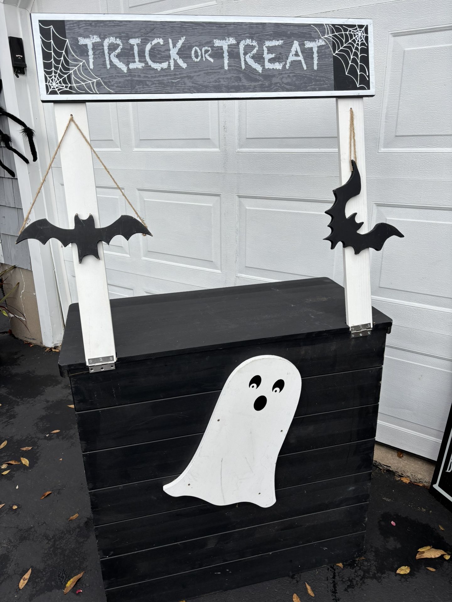 Halloween Ghost Trick or Treat Booth