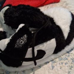 NIKE PLUSH HOUSE SHOES