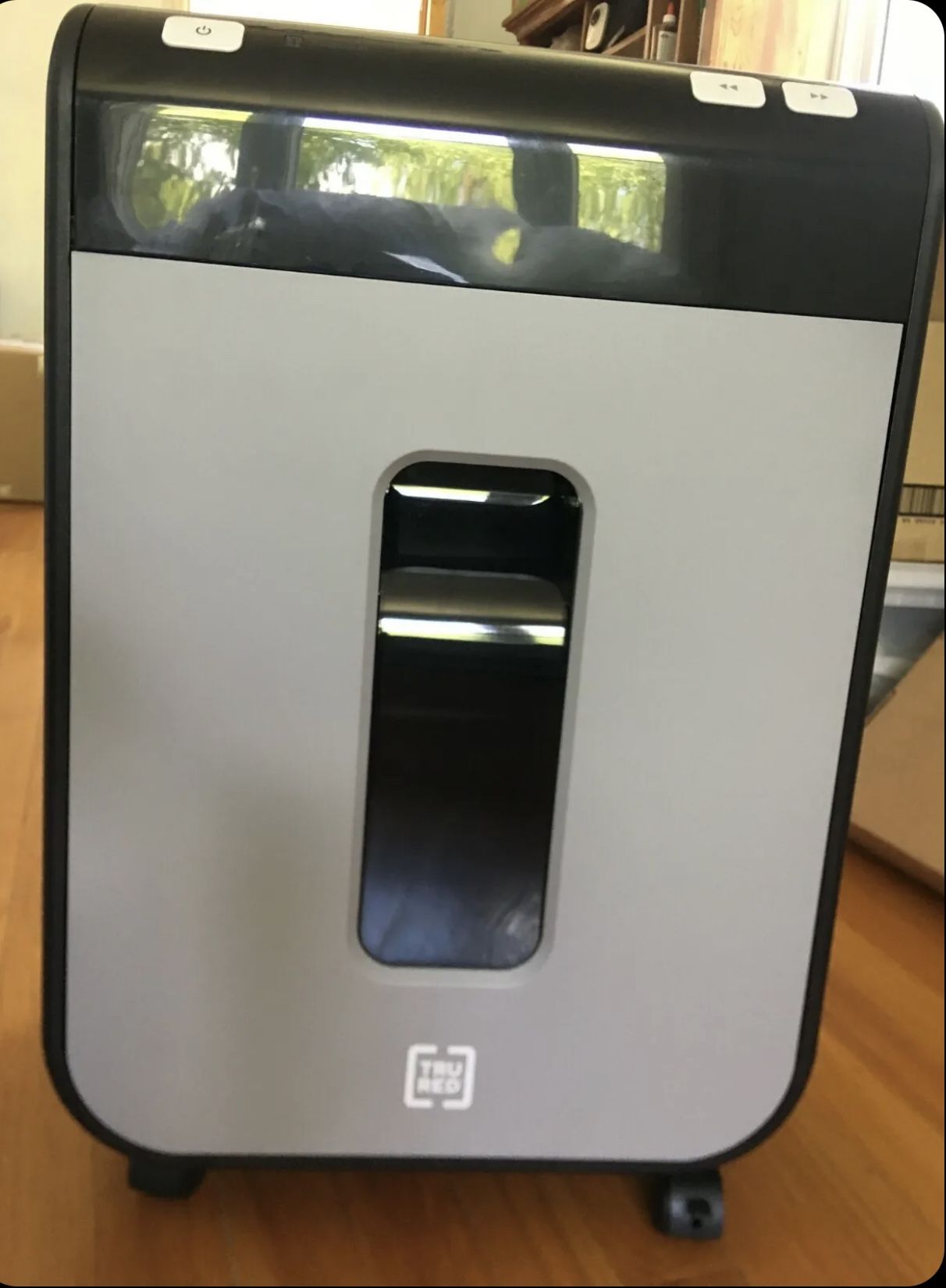 TRU REDâ„¢ 12-Sheet Micro-Cut Personal Shredder (TR-NMC122A)