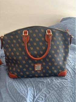 Dooney Bourke purse