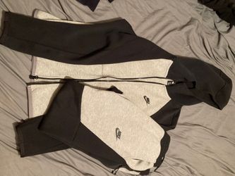 Black & grey Nike MENS jogger suit SIZE SMALL