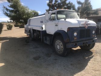 1964 Ford n700
