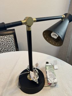 Modern table lamp
