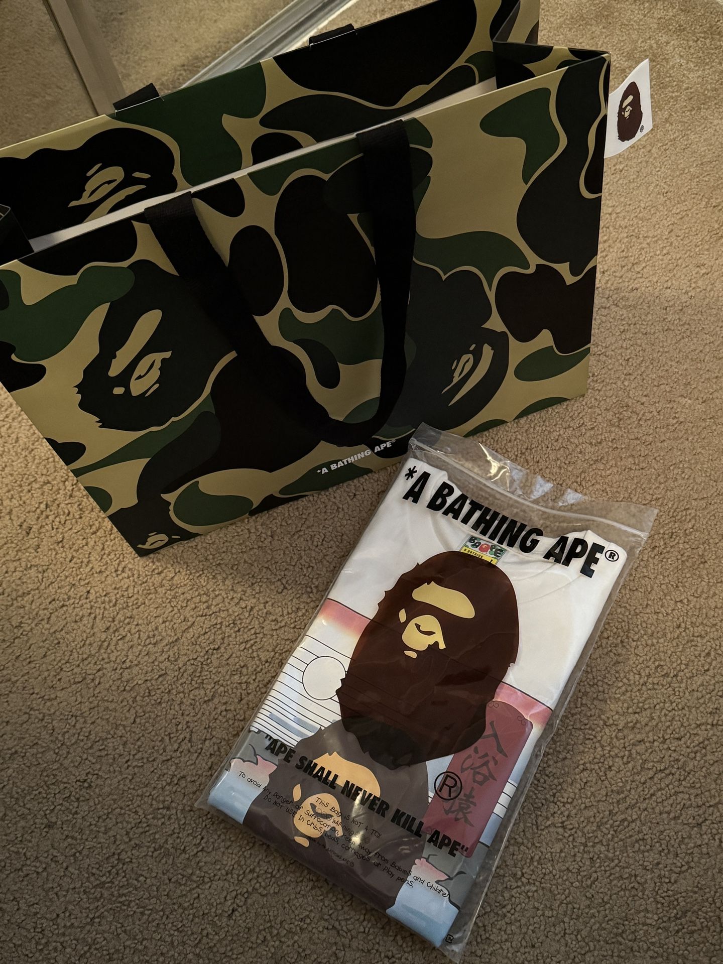 BAPE Japan Souvenir Tee #2 White sz. Large