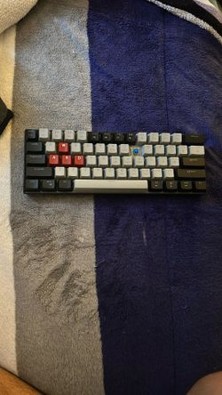 Hot swappable mechanical keyboard