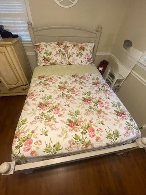 Full Size Bed Set