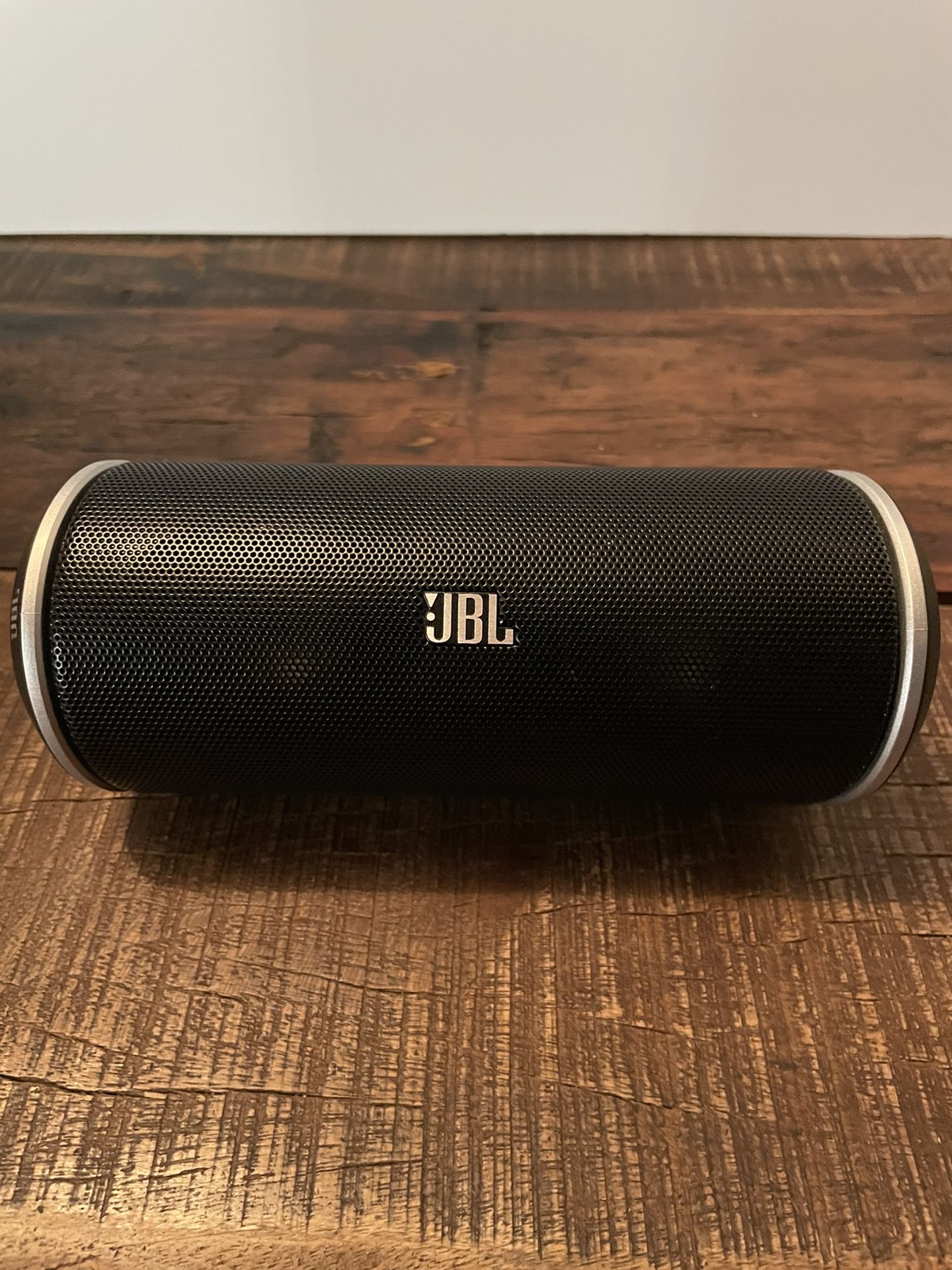 JBL Flip 1 Portable Bluetooth Stereo Speaker with Portable Charging Cable