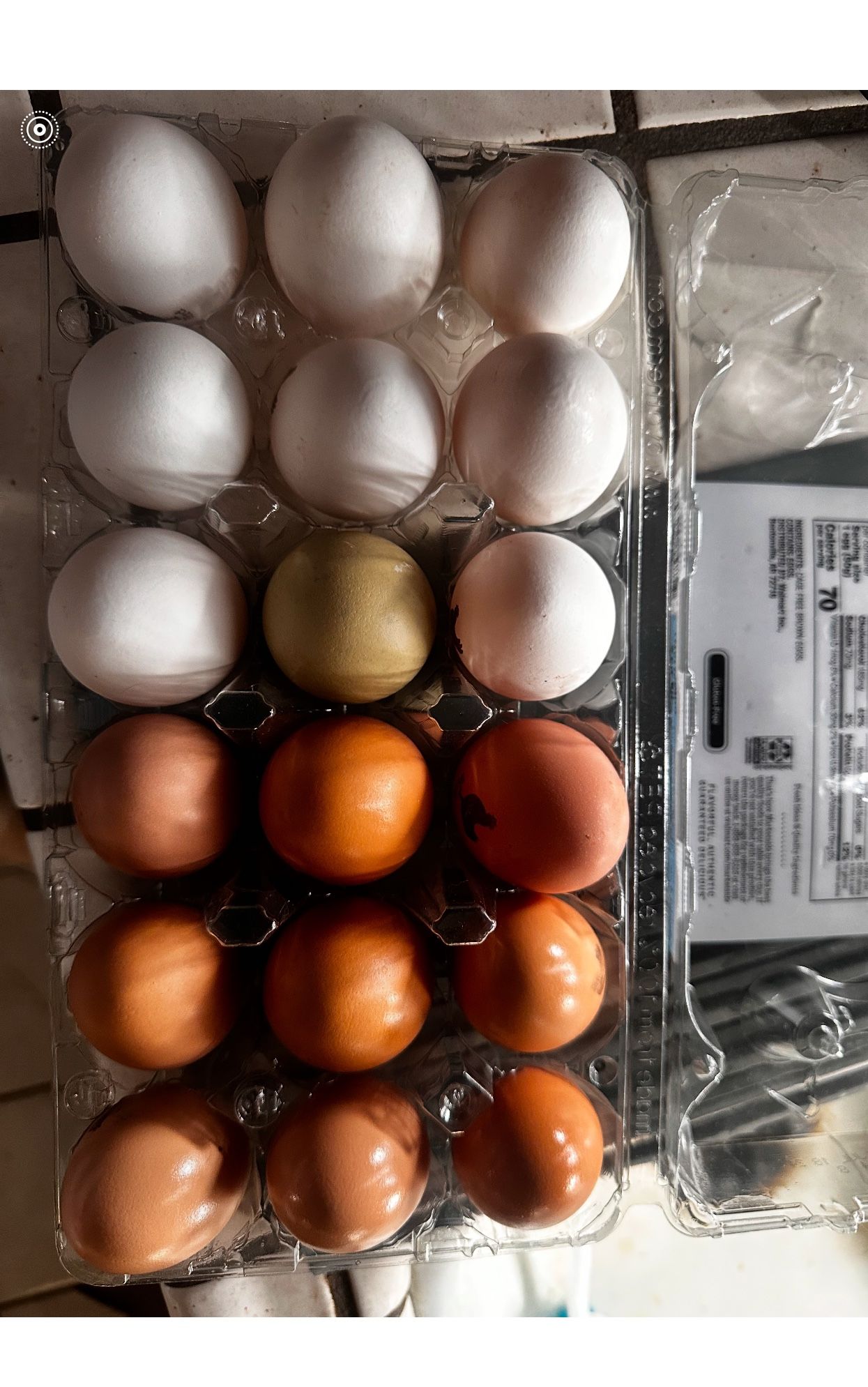 18 Farm Fresh Eggs 