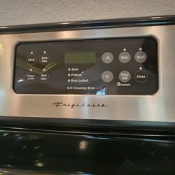 Frigidaire Gas Stove Black $350