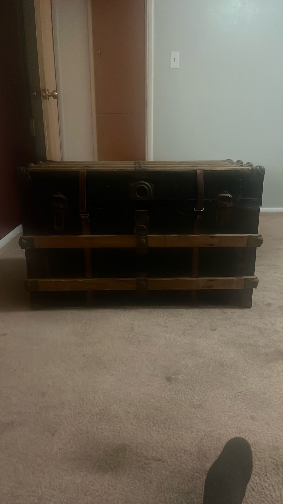 Super Old Fashioned Real Chest!