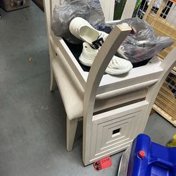 Brand new dinning table and chairs
