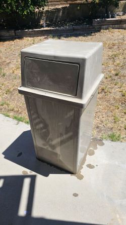 🔥💪 RUBBERMAID COMMERCIAL HEAVY-DUTY TRASH CAN 💪🔥