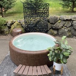 Softub Legend 220 4 Person Hot Tub - With Delivery 