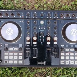 N I Traktor Kontrol S4 Fx 