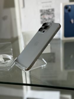iPhone 15 Pro Max Natural Titanium Unlocked for all carriers