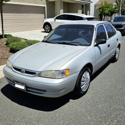 2000 Toyota Corolla