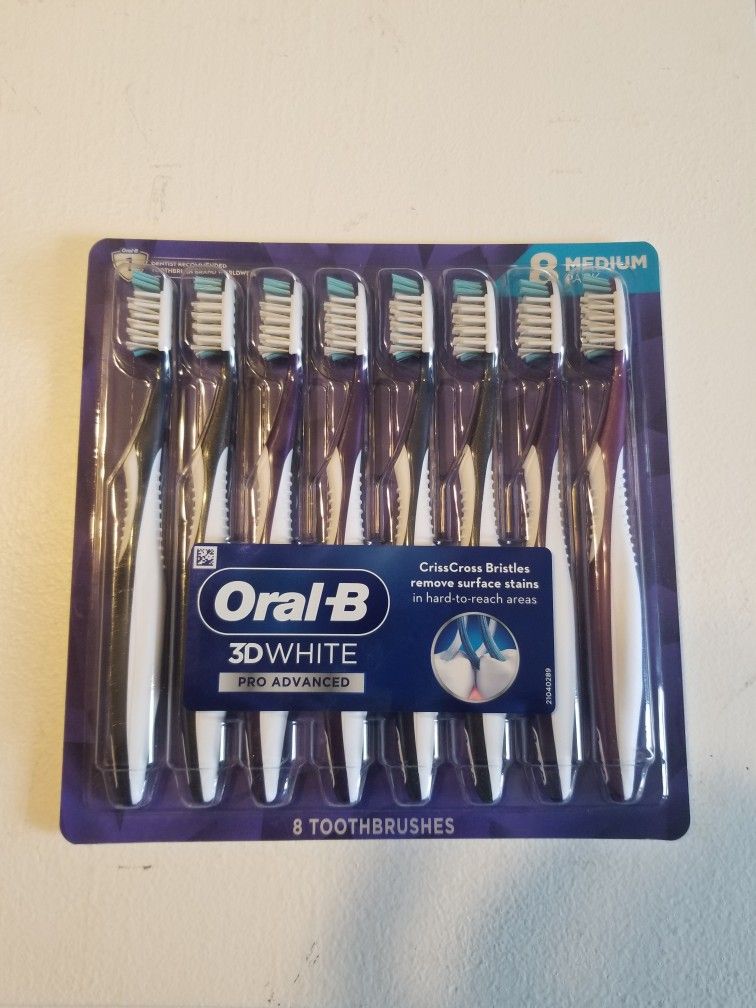 8 Pieces Oral B Toothbrush