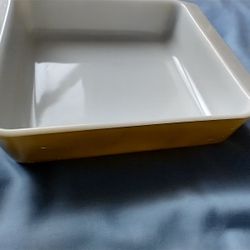 

Vintage Pyrex #922 Avocado Green Square Brownie Baking Dish --
