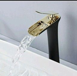 BATHROOM FAUCET
