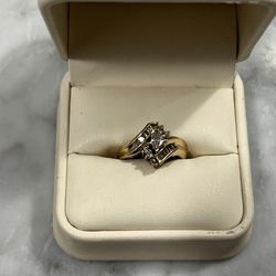 Women’s gold Wedding Ring
