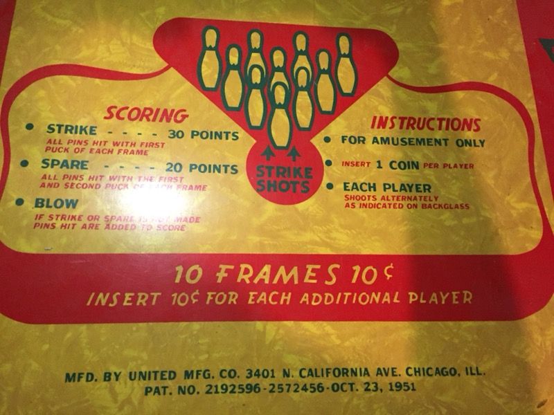 Vintage United’s Clover Shuffle Alley 1953 Bowling Machine for Sale in