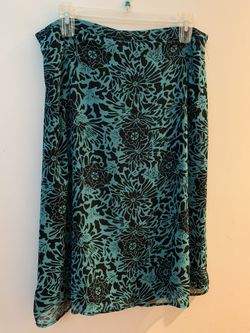 (C-110)    Sag Harbor  Skirt, Navy Blue/Turquoise.  XLG. $5.00