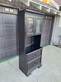 Buffett wood 🪵 Hutch