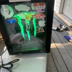 Mini fridge