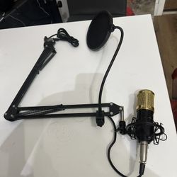 Studio Recording Condenser Microphone Kit with Shock Mount+Arm Stand+Windscreen+Cable for Network Broadcasting Online Singing (E) $80