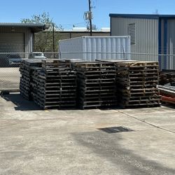 Free pallets 