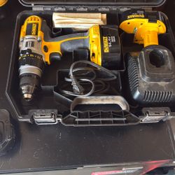 Dewalt 14.4v Drill With Batteries And Charger