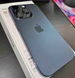 iPhone 15 pro unlocked