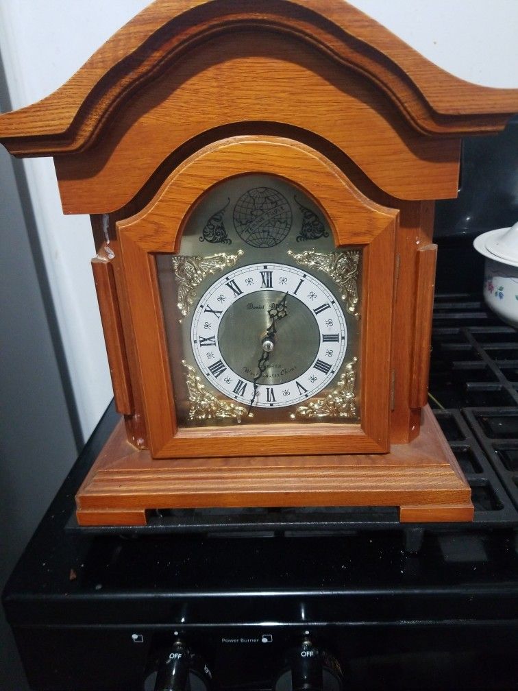 Tempos Fugit Clock