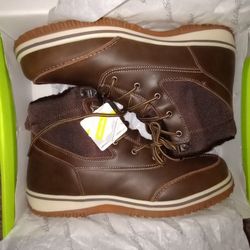 Winter boots size 13 Brand New