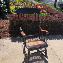 WINDSOR ROCKER CHAIR 