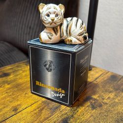 White Tiger Figurine - Rinconada