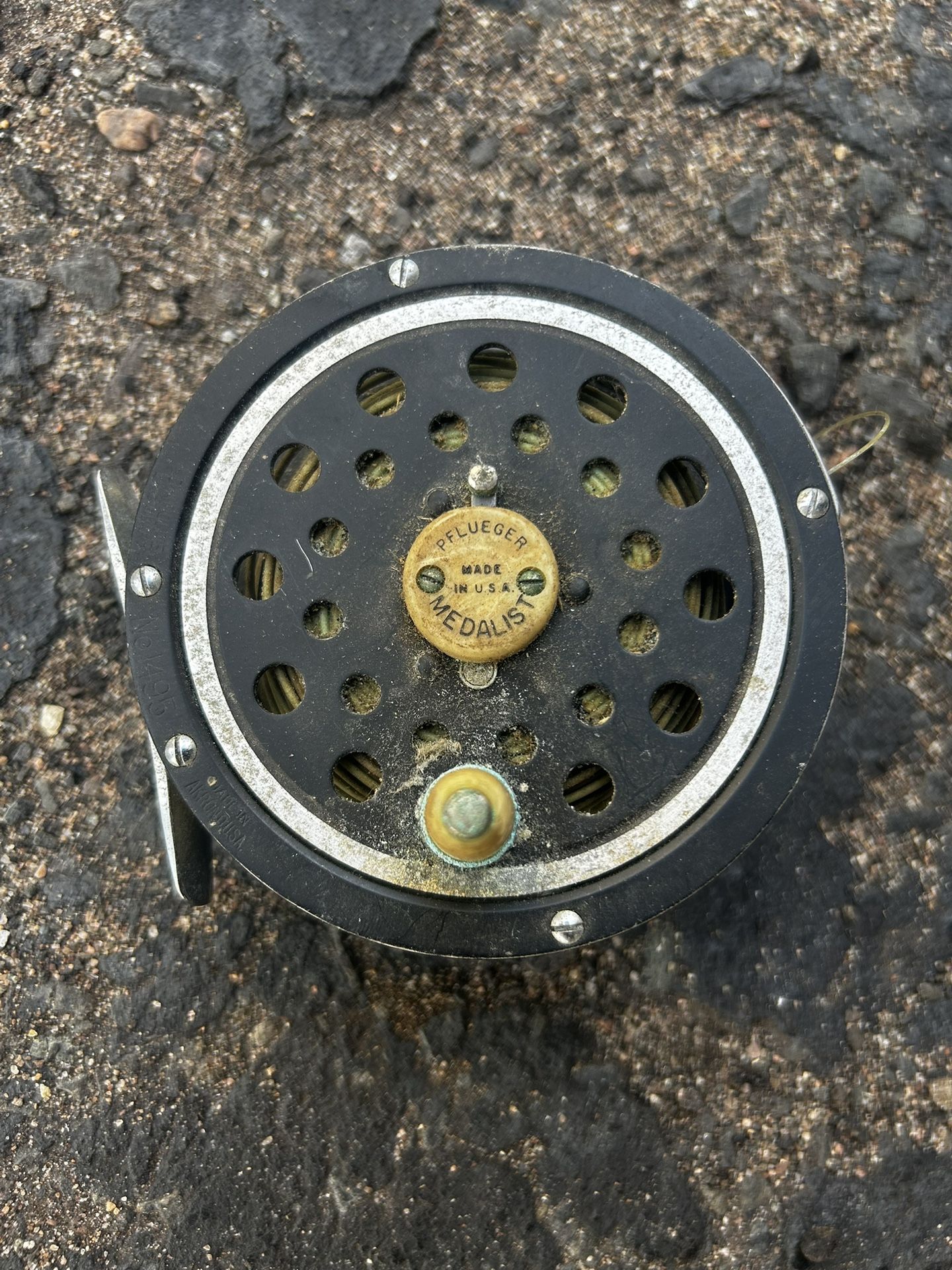 Vintage Pflueger Medalist fly fishing reel