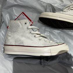 Limited Edition converse 