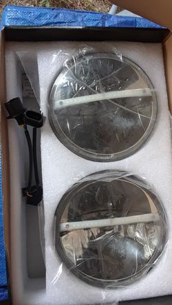 7" Round LED Headlights with Halo DTRL