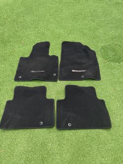 Hyundai Santa Fe Floor Mats 2015–2018