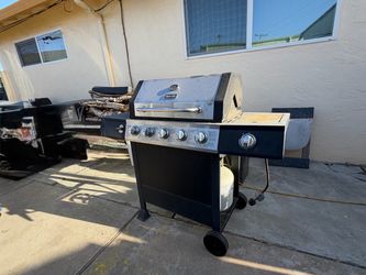 Gas grill