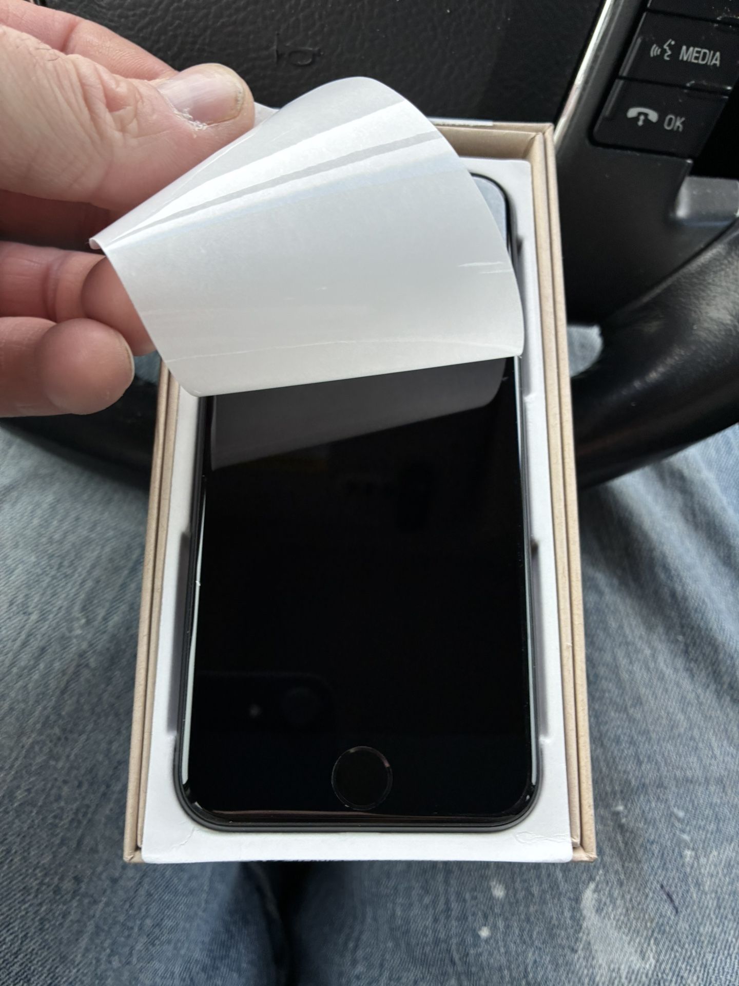 NEW! iPhone SE 3rd Gen Phone $325 FIRM