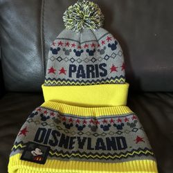 Disneyland Paris Beanie And Neck Warmer New! 