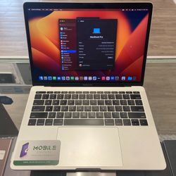 2017 MacBook Pro 13” i5 8gb 128HD