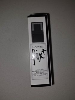 1 fl oz unopened MAC clear Fix+ Setting Spray