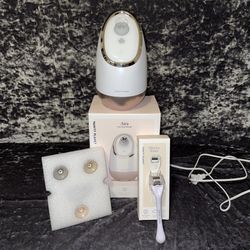 Vanity planet AIRA Facial Steamer & Mini Ice Roller 