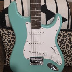 Squier Sonic Stratocaster Limited Edition