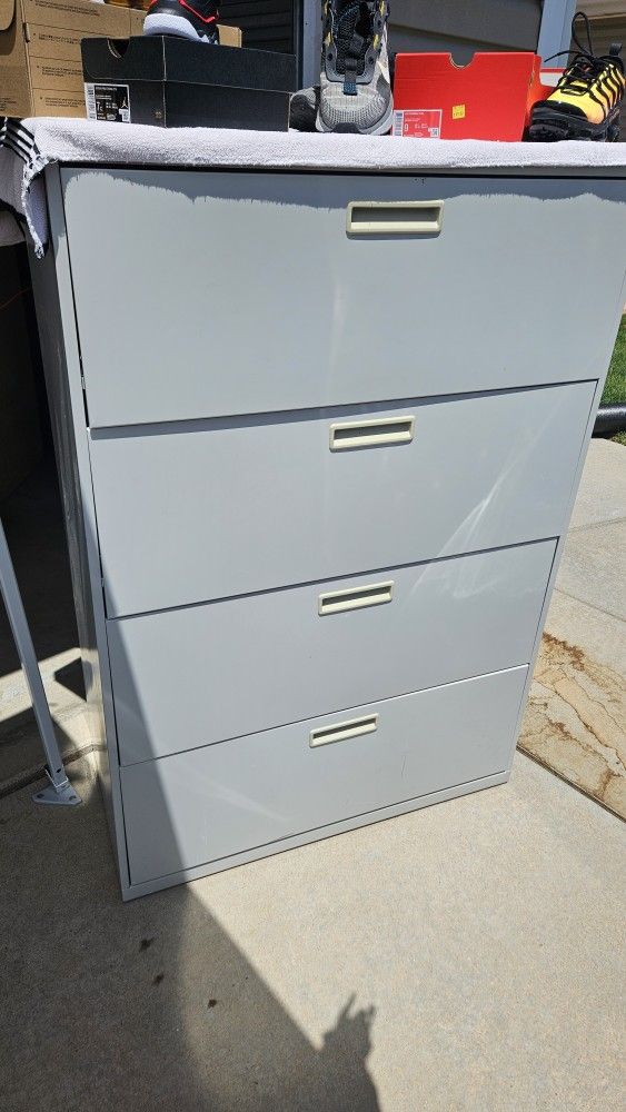 4 Drawer File Cabinet