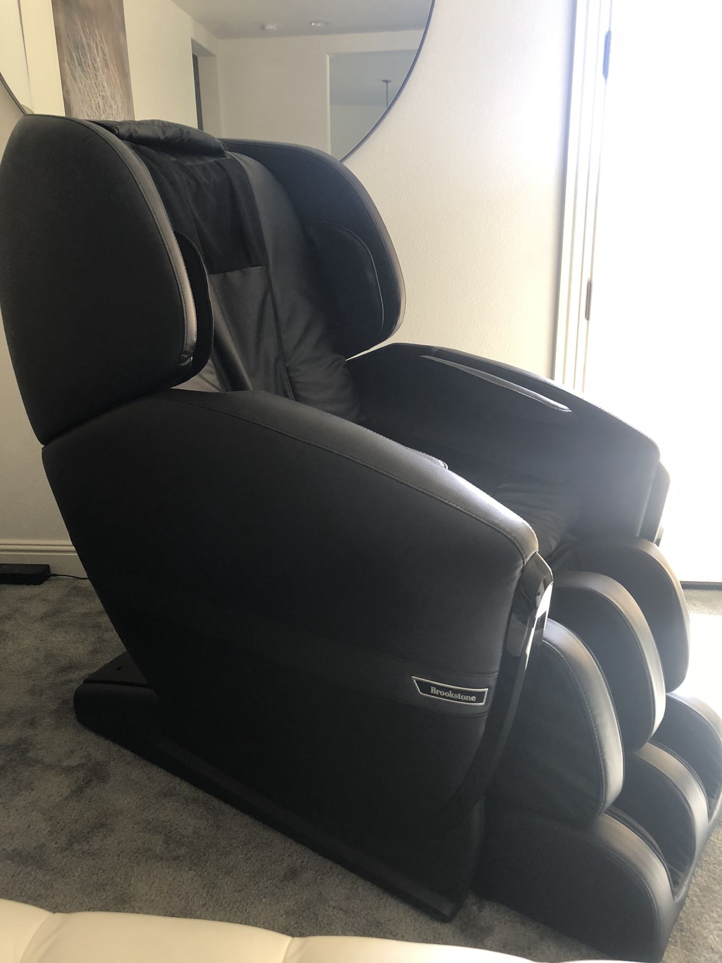 Brookstone Renew 3D Massage Chair! for Sale in Lake Forest, CA OfferUp